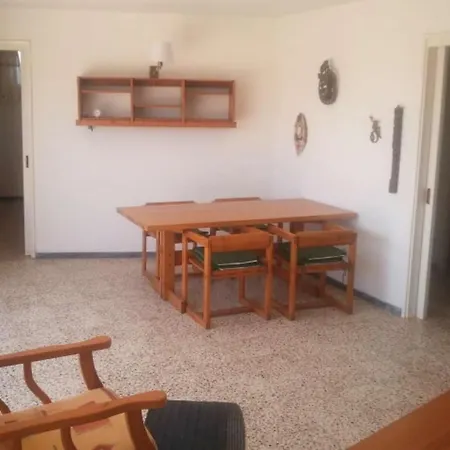 Sleeps 4 Wifi בית נופש פאמארה