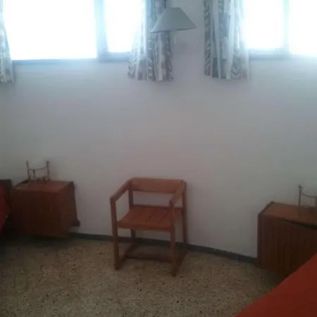 Сasa de vacaciones Sleeps 4 Wifi Famara